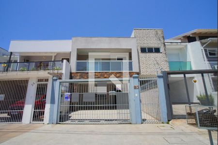 Casa à venda com 170m², 3 quartos e 2 vagasFachada