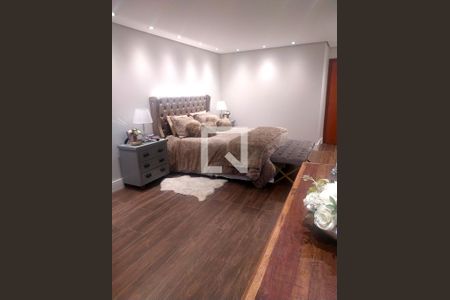 Casa à venda com 170m², 3 quartos e 2 vagas Casa à venda com 170m², 3 quartos e 2 vagasSuíte