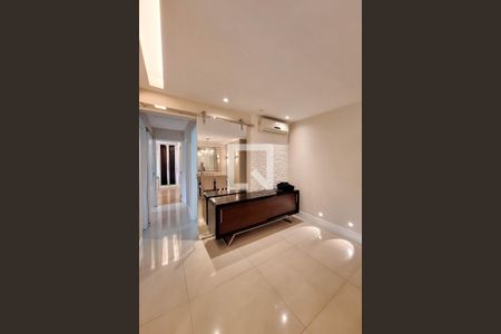 Sala de apartamento à venda com 4 quartos, 114m² em Icaraí, Niterói