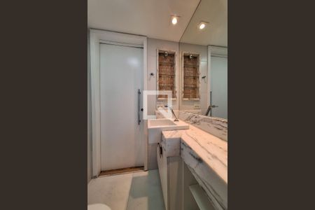 Apartamento à venda com 114m², 4 quartos e 2 vagasBanheiro da Suíte