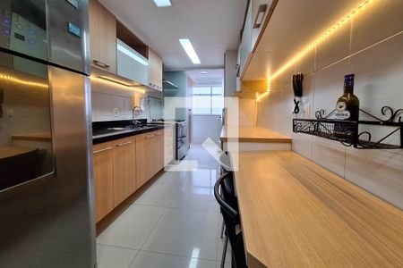 Apartamento à venda com 114m², 4 quartos e 2 vagasCozinha