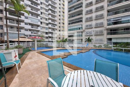 Apartamento à venda com 114m², 4 quartos e 2 vagasÁrea comum - Piscina