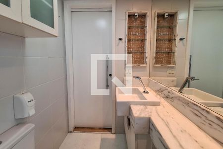 Apartamento à venda com 114m², 4 quartos e 2 vagasBanheiro da Suíte