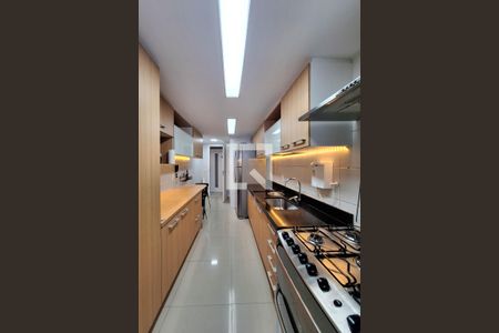 Apartamento à venda com 114m², 4 quartos e 2 vagasCozinha