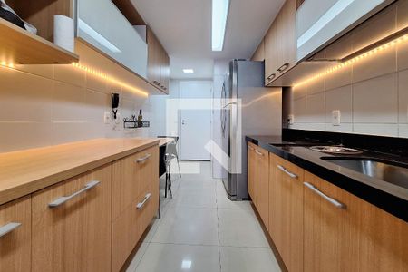 Apartamento à venda com 114m², 4 quartos e 2 vagasCozinha