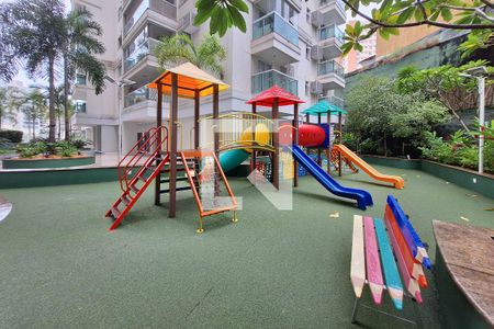 Apartamento à venda com 114m², 4 quartos e 2 vagasÁrea comum - Playground