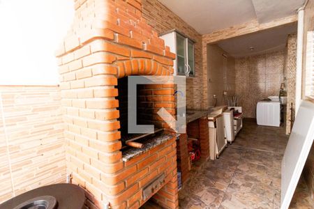 Casa à venda com 215m², 5 quartos e 2 vagas Casa à venda com 215m², 5 quartos e 2 vagasÁrea comum