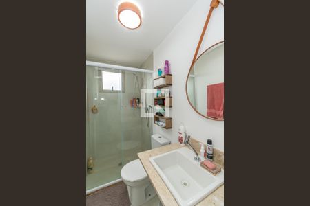 Apartamento à venda com 75m², 3 quartos e 2 vagas Apartamento à venda com 75m², 3 quartos e 2 vagasBanheiro da Suíte