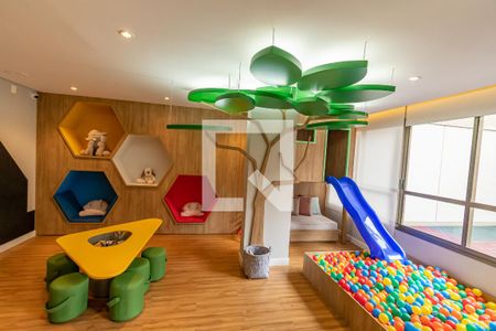 Apartamento à venda com 75m², 3 quartos e 2 vagas Apartamento à venda com 75m², 3 quartos e 2 vagasÁrea comum - Brinquedoteca