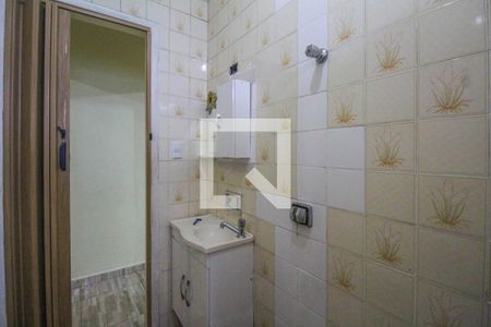 Banheiro 1 de casa para alugar com 1 quarto, 40m² em Vila Ema, São Paulo