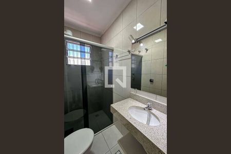 Casa à venda com 200m², 3 quartos e 2 vagasBanheiro