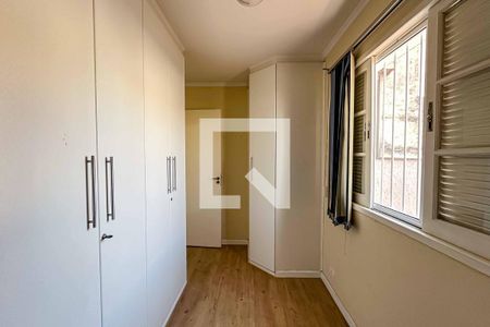 Casa à venda com 200m², 3 quartos e 2 vagasQuarto