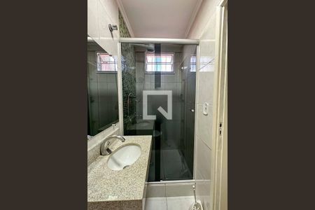 Casa à venda com 200m², 3 quartos e 2 vagasBanheiro