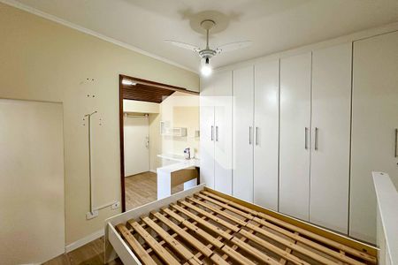 Casa à venda com 200m², 3 quartos e 2 vagasQuarto