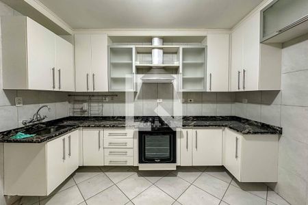 Casa à venda com 200m², 3 quartos e 2 vagasCozinha 