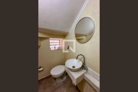 Casa à venda com 200m², 3 quartos e 2 vagasBanheiro