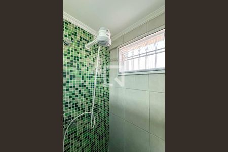 Casa à venda com 200m², 3 quartos e 2 vagasBanheiro