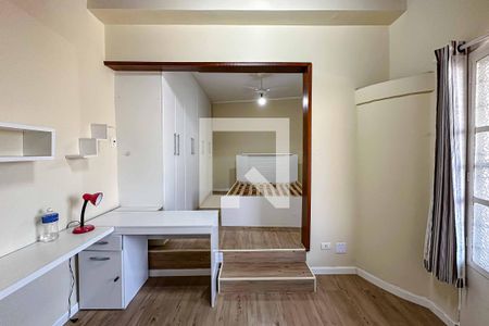 Casa à venda com 200m², 3 quartos e 2 vagasQuarto