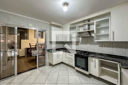 Casa à venda com 200m², 3 quartos e 2 vagasCozinha 