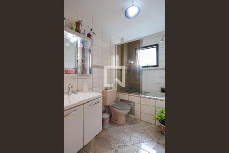 Apartamento à venda com 98m², 3 quartos e 3 vagasBanheiro da suíte