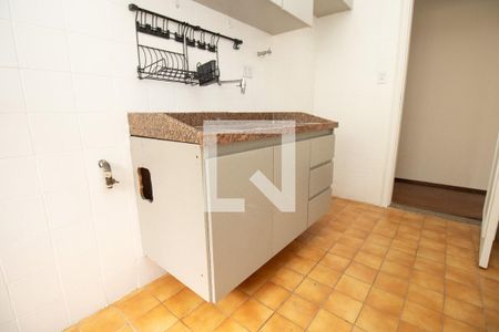 Apartamento à venda com 60m², 2 quartos e 1 vagaCozinha, armário inferior