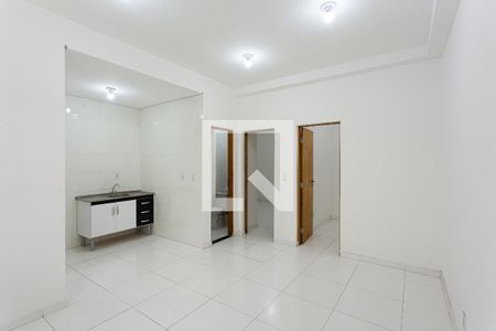 Sala e Cozinha de apartamento para alugar com 2 quartos, 44m² em Vila Esperança, São Paulo
