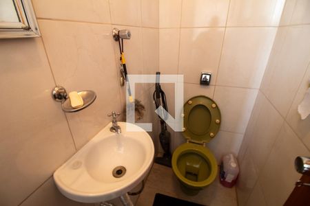 Apartamento à venda com 70m², 2 quartos e 2 vagasBanheiro de serviço