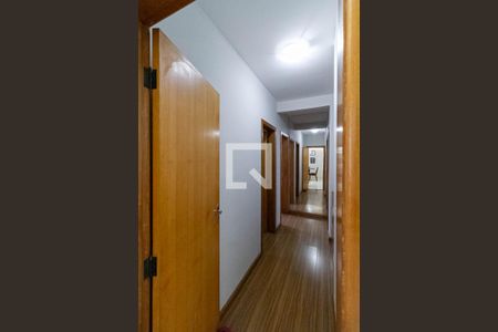 Corredor de apartamento à venda com 3 quartos, 122m² em Castelo, Belo Horizonte