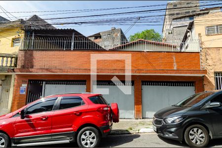 Casa à venda com 330m², 4 quartos e 3 vagasFachada