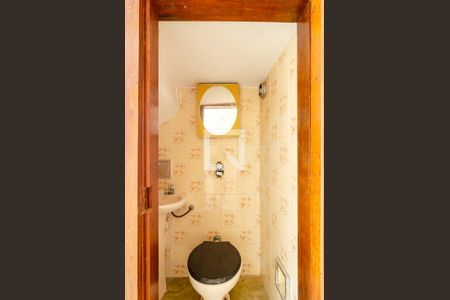 Casa à venda com 330m², 4 quartos e 3 vagasBanheiro de Serviço