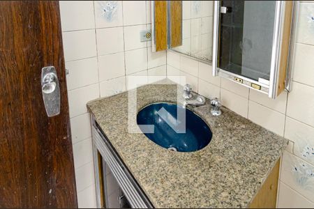 Casa à venda com 330m², 4 quartos e 3 vagasBanheiro da Suíte 1