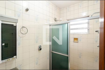 Casa à venda com 330m², 4 quartos e 3 vagasBanheiro da Suíte 1