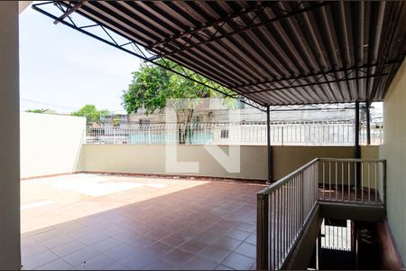 Casa à venda com 330m², 4 quartos e 3 vagasVaranda