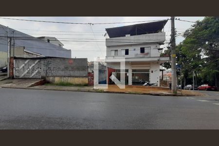 Casa à venda com 790m², 2 quartos e 1 vaga Casa à venda com 790m², 2 quartos e 1 vagaFrente da Casa Principal