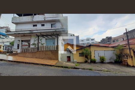 Casa à venda com 790m², 2 quartos e 1 vaga Casa à venda com 790m², 2 quartos e 1 vagaCasas do Terreno