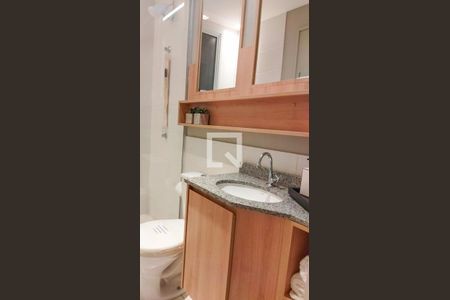Banheiro de apartamento para alugar com 2 quartos, 50m² em Jardim Guanabara, Belo Horizonte
