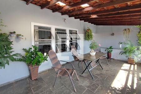 Casa à venda com 160m², 3 quartos e 3 vagasVaranda