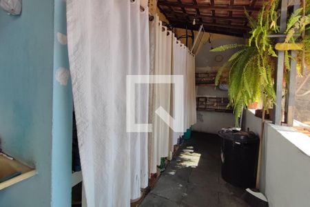 Casa à venda com 160m², 3 quartos e 3 vagasCorredor