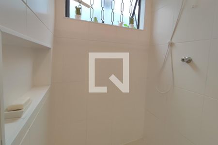 Casa à venda com 160m², 3 quartos e 3 vagasBanheiro