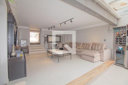 Casa à venda com 334m², 4 quartos e 5 vagas Casa à venda com 334m², 4 quartos e 5 vagasárea de churrasqueira