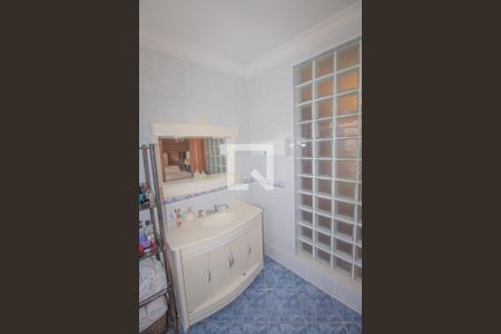 Casa à venda com 334m², 4 quartos e 5 vagas Casa à venda com 334m², 4 quartos e 5 vagasBanheiro Suíte Master