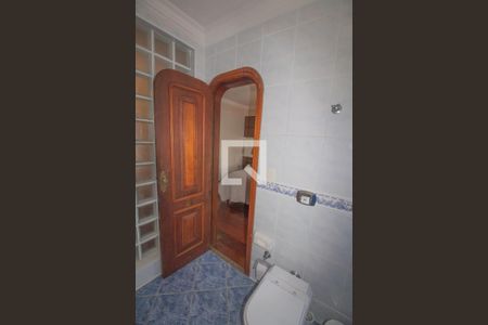 Casa à venda com 334m², 4 quartos e 5 vagas Casa à venda com 334m², 4 quartos e 5 vagasBanheiro Suíte Master