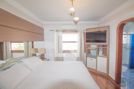 Casa à venda com 334m², 4 quartos e 5 vagas Casa à venda com 334m², 4 quartos e 5 vagasSuíte Master