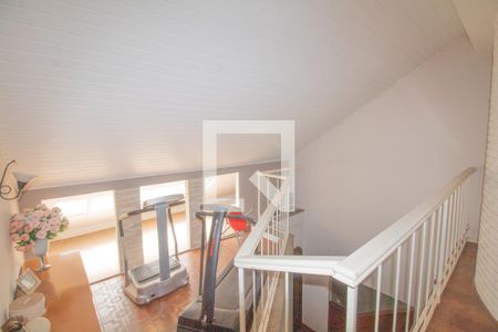 Casa à venda com 334m², 4 quartos e 5 vagas Casa à venda com 334m², 4 quartos e 5 vagasSala de ginástica / sóton