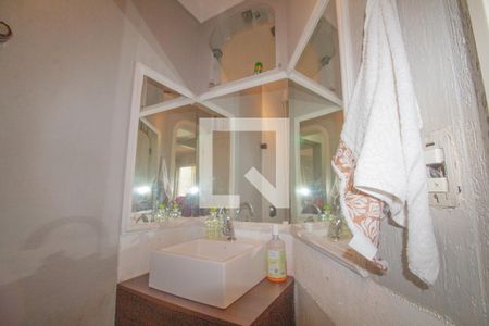 Casa à venda com 334m², 4 quartos e 5 vagas Casa à venda com 334m², 4 quartos e 5 vagasLavabo sala