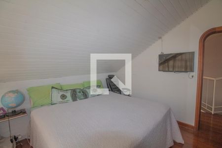 Casa à venda com 334m², 4 quartos e 5 vagas Casa à venda com 334m², 4 quartos e 5 vagasQuarto 1