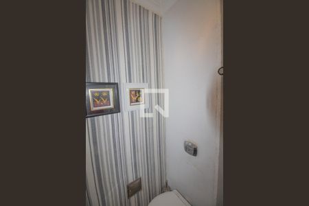 Casa à venda com 334m², 4 quartos e 5 vagas Casa à venda com 334m², 4 quartos e 5 vagasLavabo sala