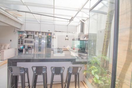 Casa à venda com 334m², 4 quartos e 5 vagas Casa à venda com 334m², 4 quartos e 5 vagasÁrea de Churrasqueira