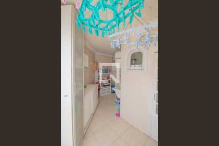 Casa à venda com 334m², 4 quartos e 5 vagas Casa à venda com 334m², 4 quartos e 5 vagasÁrea de Serviço