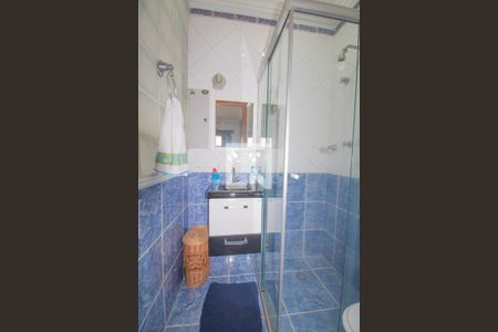 Casa à venda com 334m², 4 quartos e 5 vagas Casa à venda com 334m², 4 quartos e 5 vagasBanheiro Suíte 2